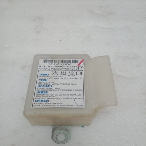0 281 031 480  955SE120058766  HONDA BOSCH ECM SET - Image 4