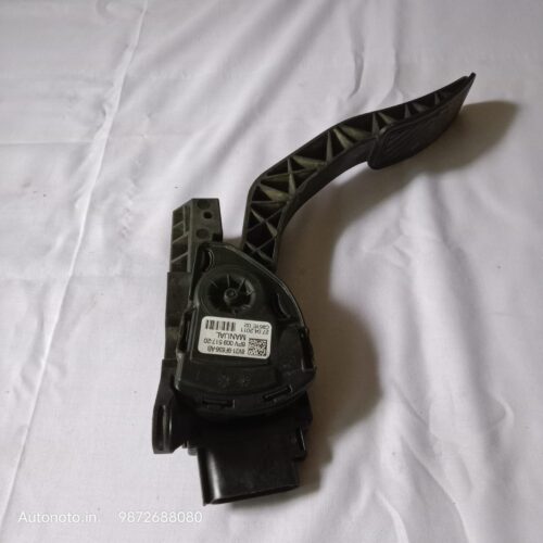 8V21-9F836-AB  11 FORD FIESTA ACCELERATOR  PEDAL